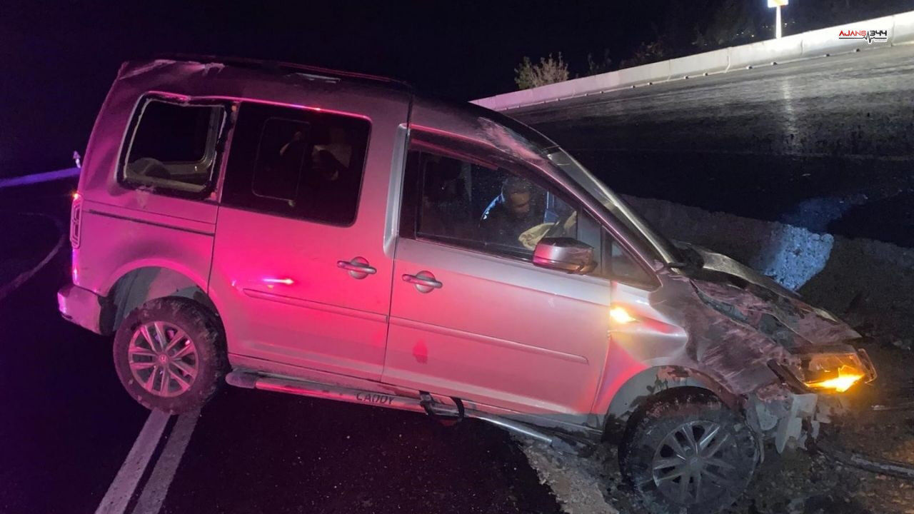 Kontrolden Çıkan Araç Kaza Yaptı Ajans344