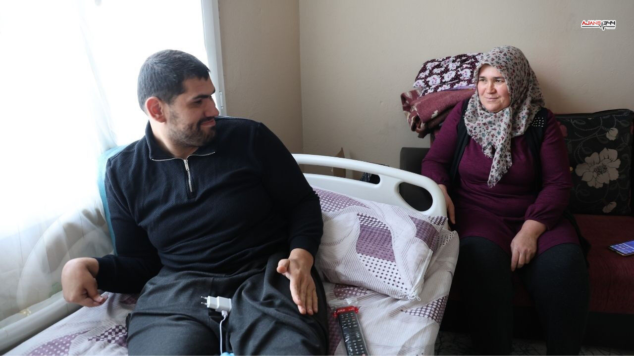 30 Yasında Zihinsel Engelli Bireye Bakan Annenin Mücadelesi Ajans344