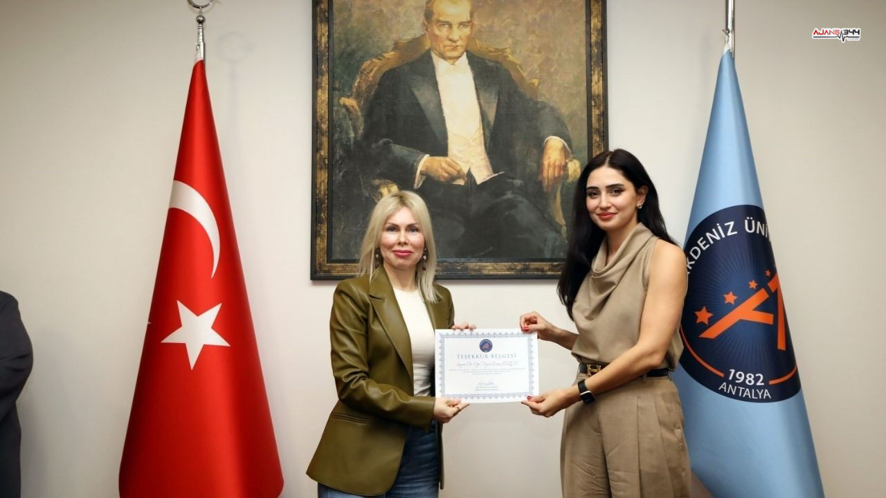 Akademiyenler Ödüllendirildi Ajans344 (1)