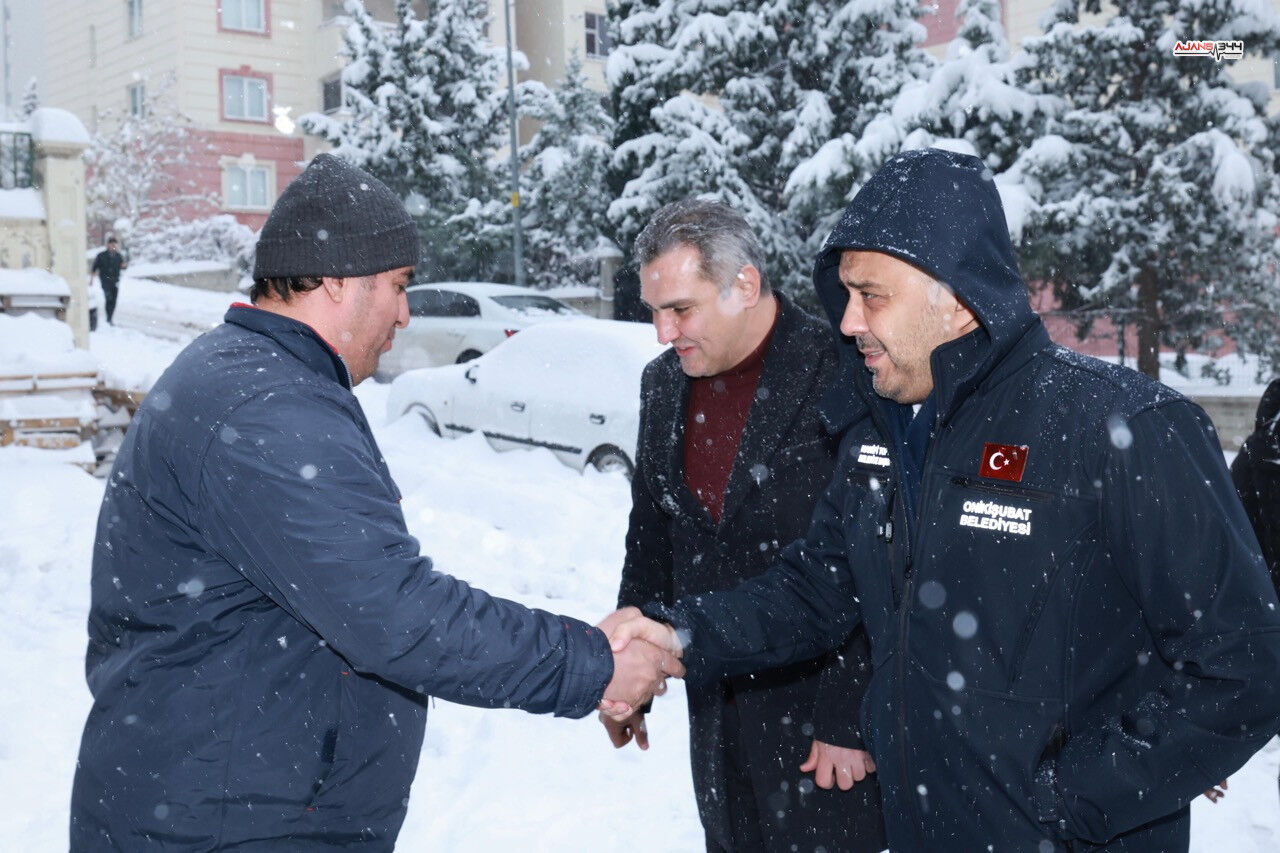 Başkan Toptaş, Karla Mücadele Çalışmalarını Sahada Inceledibüyük Whatsapp Image 2025 12 31 At 17.01.49 (2)