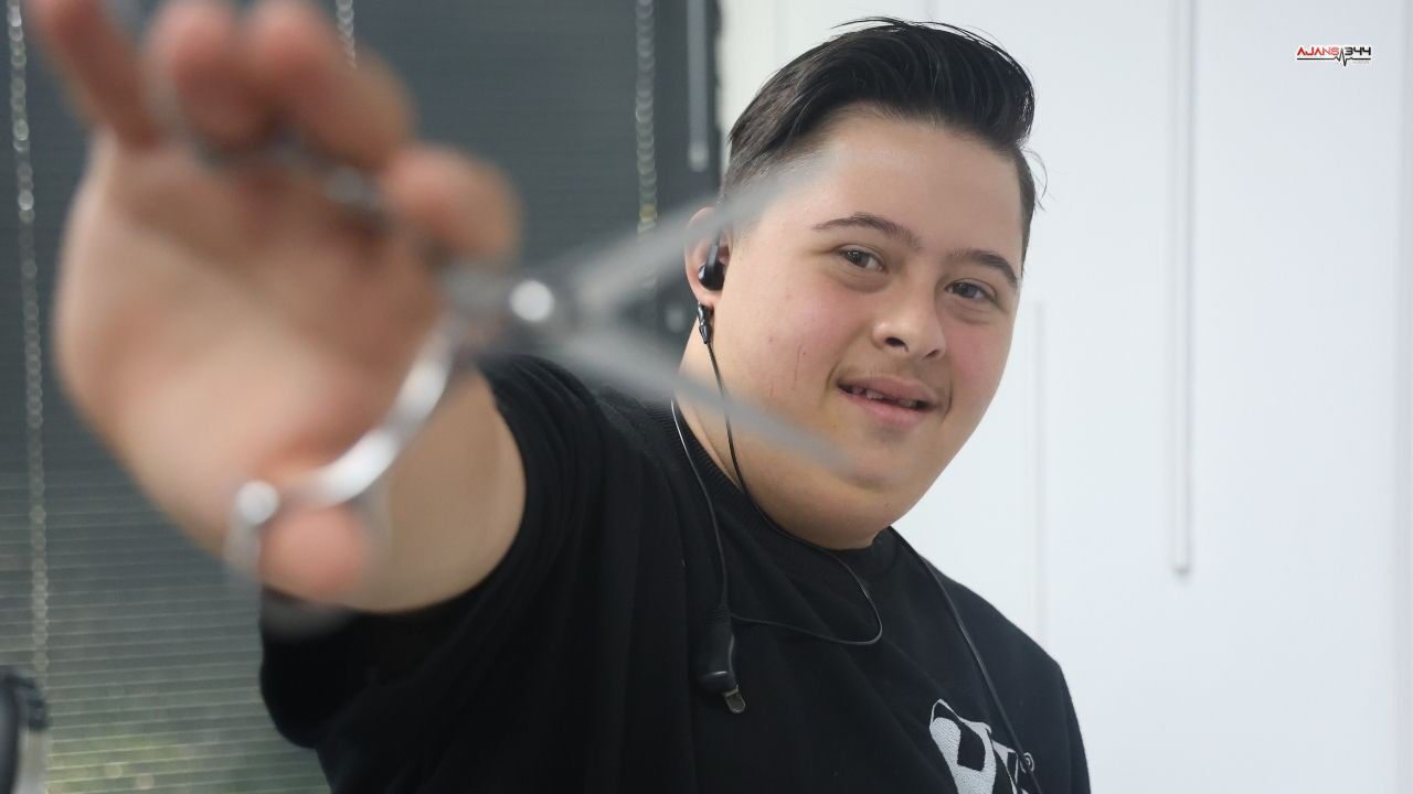 Down Sendromlu Usta Berber Ajans344