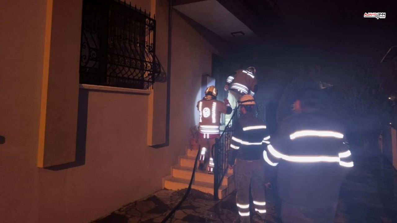 Elektrikden Çıkan Yangız Evi Küle Çevirdi Ajans344 (2)