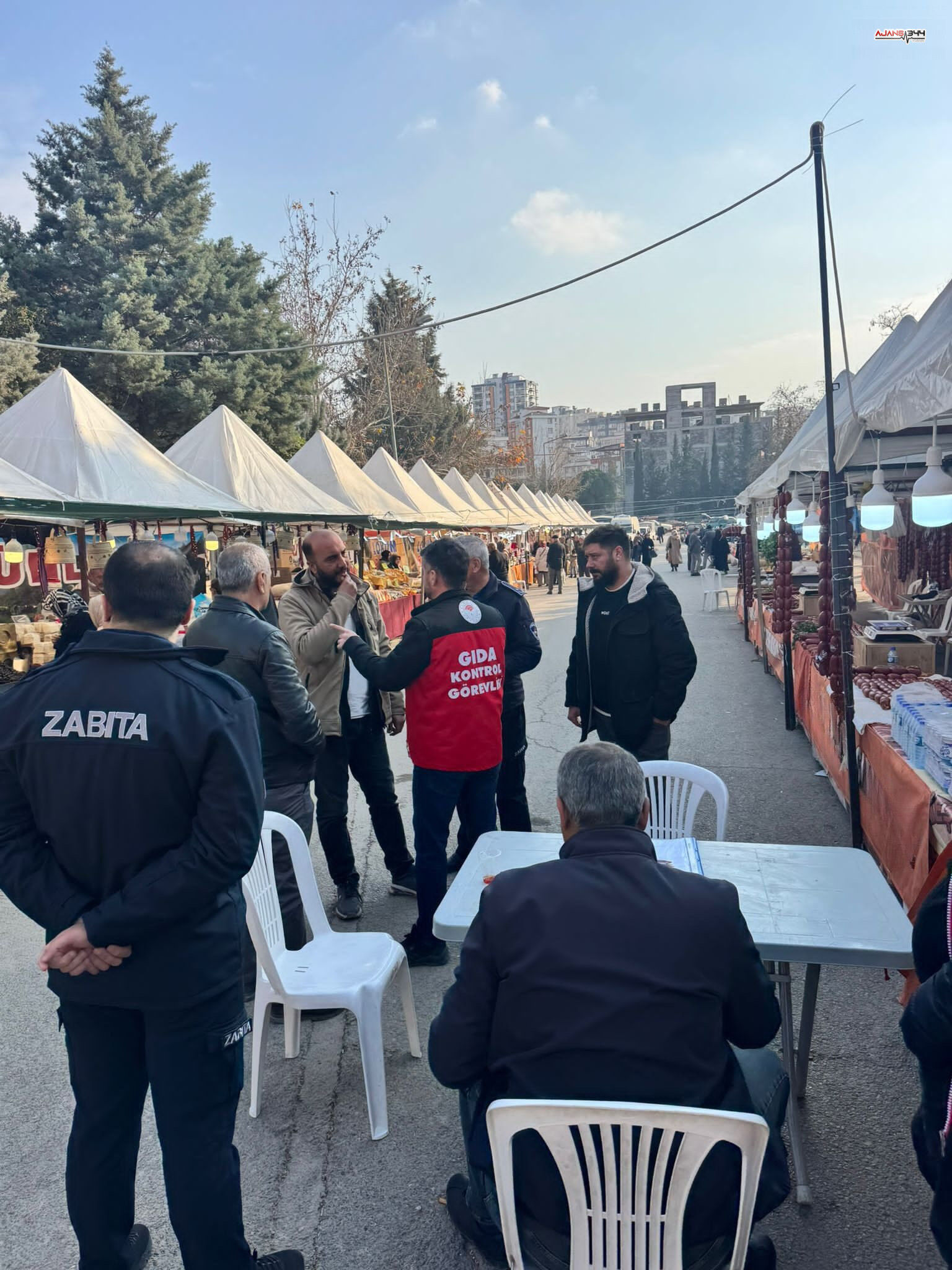 G8Y R L4A X M A A Hw M