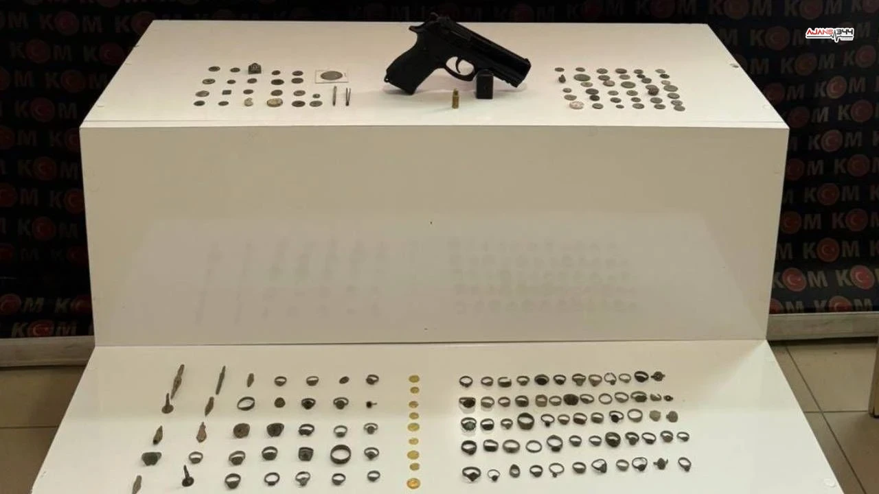 Kahramanmarasta Sok Baskin 100 Tarihi Eser Ve Silah Ele Gecirildi