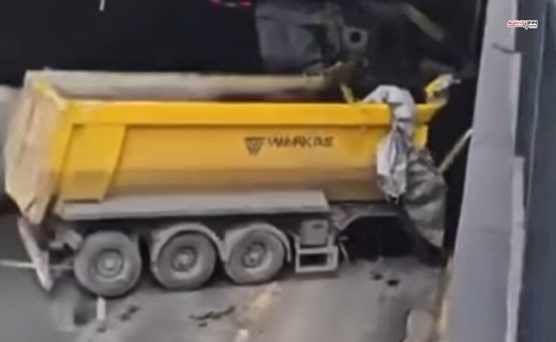 Kontrolden Çıkan Hafriyat Kamyonu Alt Geçide Çarptı1