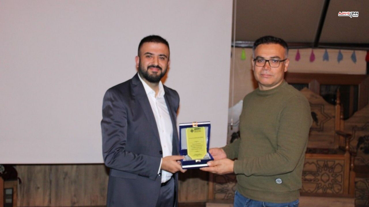 M Ü Z İ K P R O G R A M I Y O G U N İ L G İ G Ö R D Ü A J A N S344