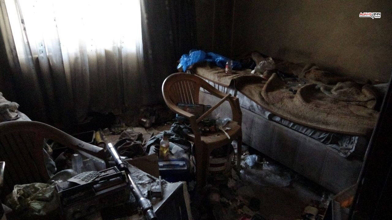 Yaslı Adam Evinden 2 Ton Çöp Çıktı Ajans344 (3)-1