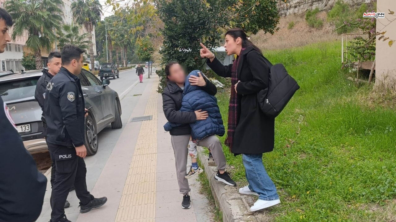 Arabanın Içinde Kalan Çocuk Ajans344 (4)