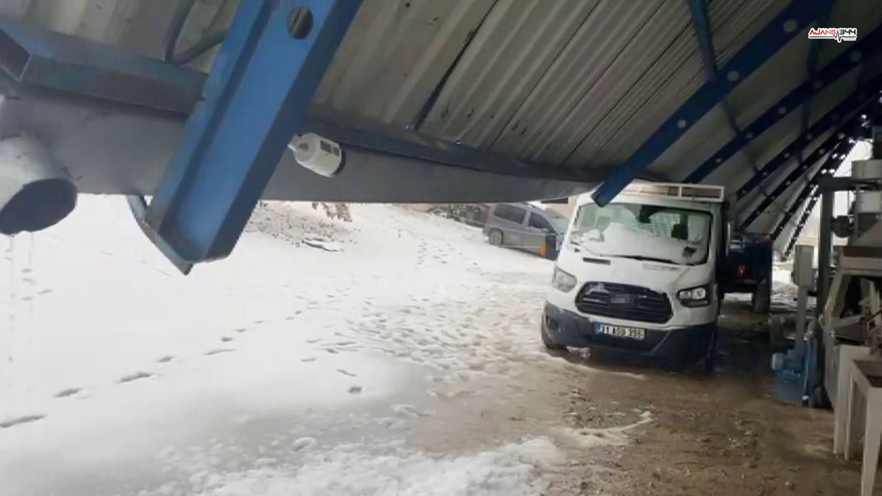 Biriken Kar Arabalrın Üstümne Çöktüjanas344 (2)