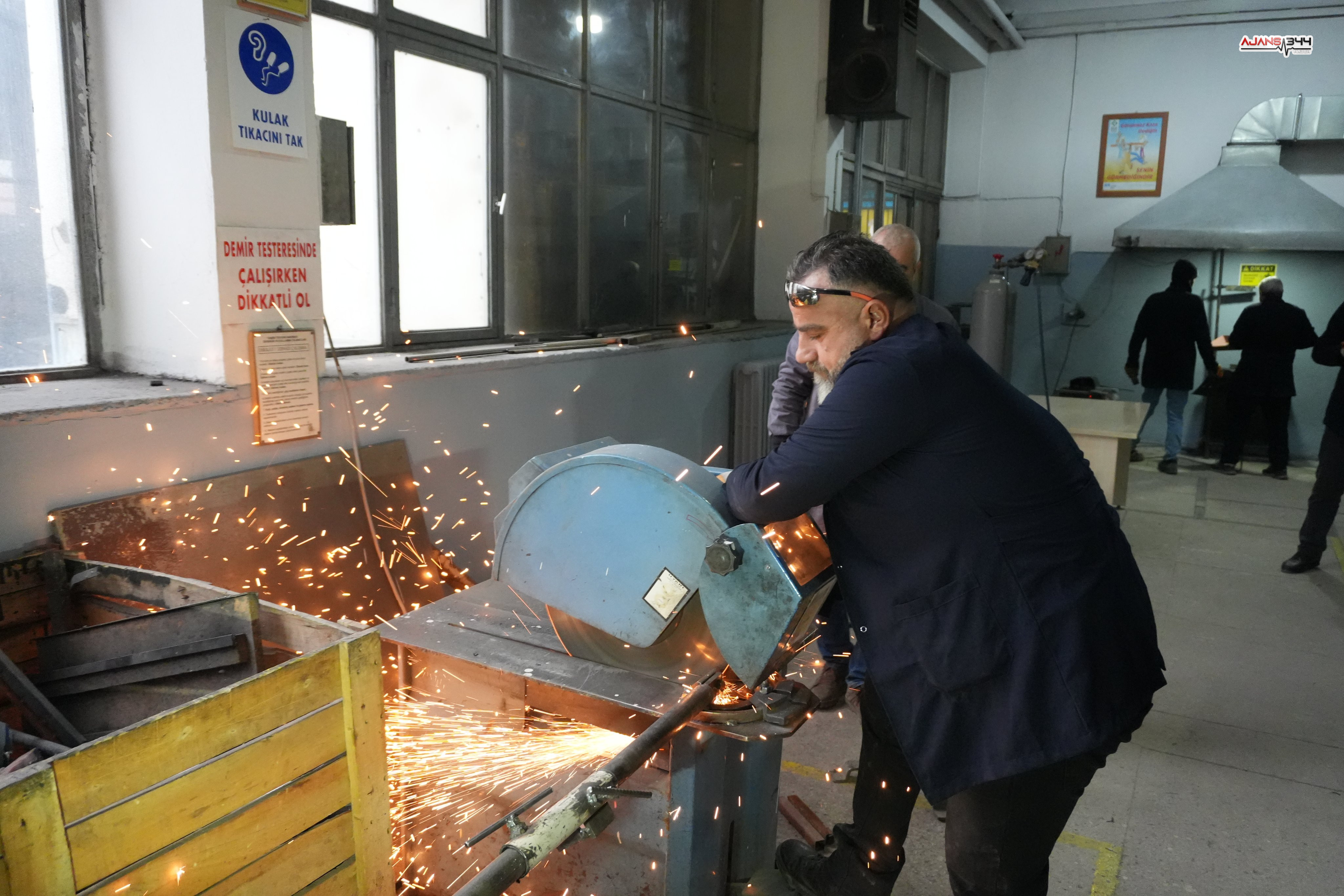 G 8 Ttv X W M A A Z V M7