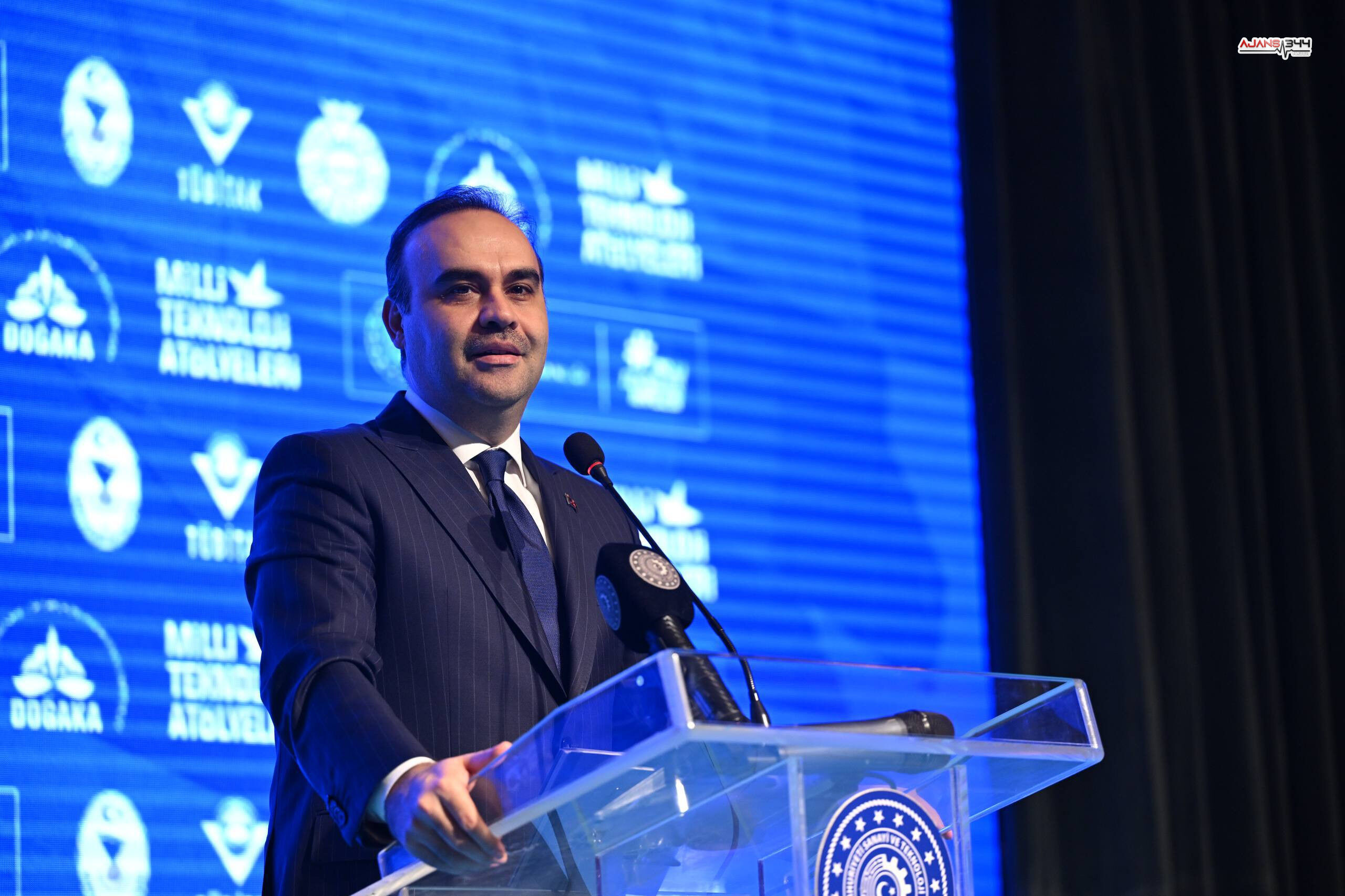 H A A J Y J X U A A H9U H