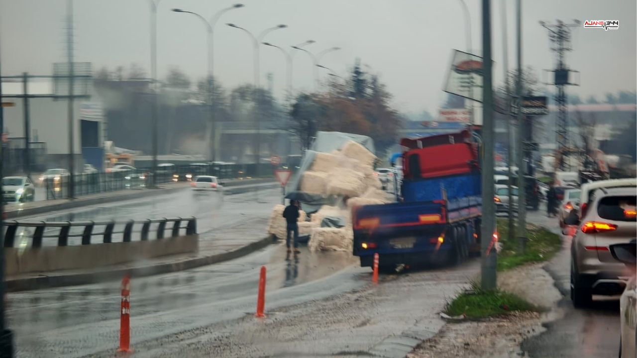 Kahramanmaraş–Kayseri Yolunda Tır Trafiği Kiltledi (1)