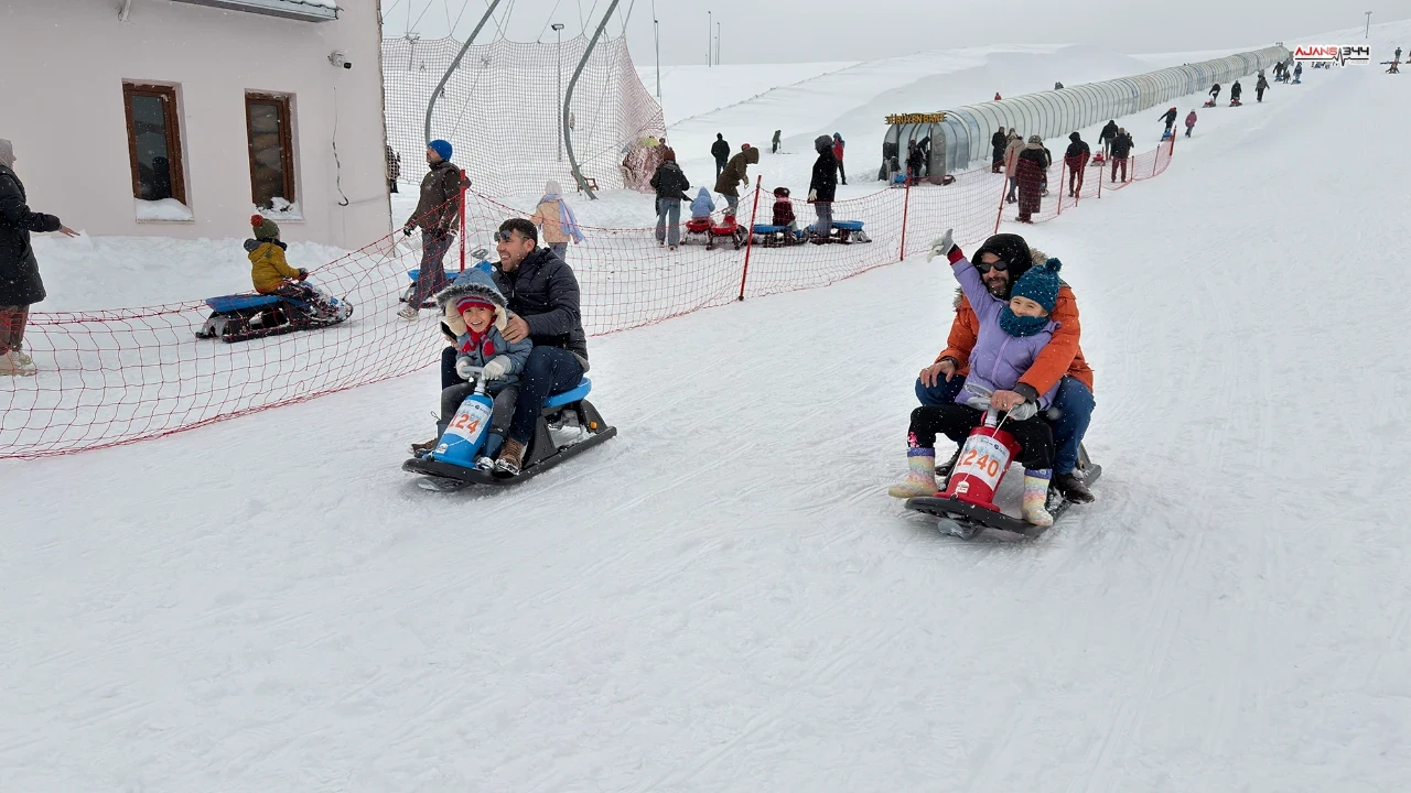 Kahramanmaraş’ta Yedikuyular Kayak Merkezi’ne Yoğun Hafta Sonu İlgisi (8)