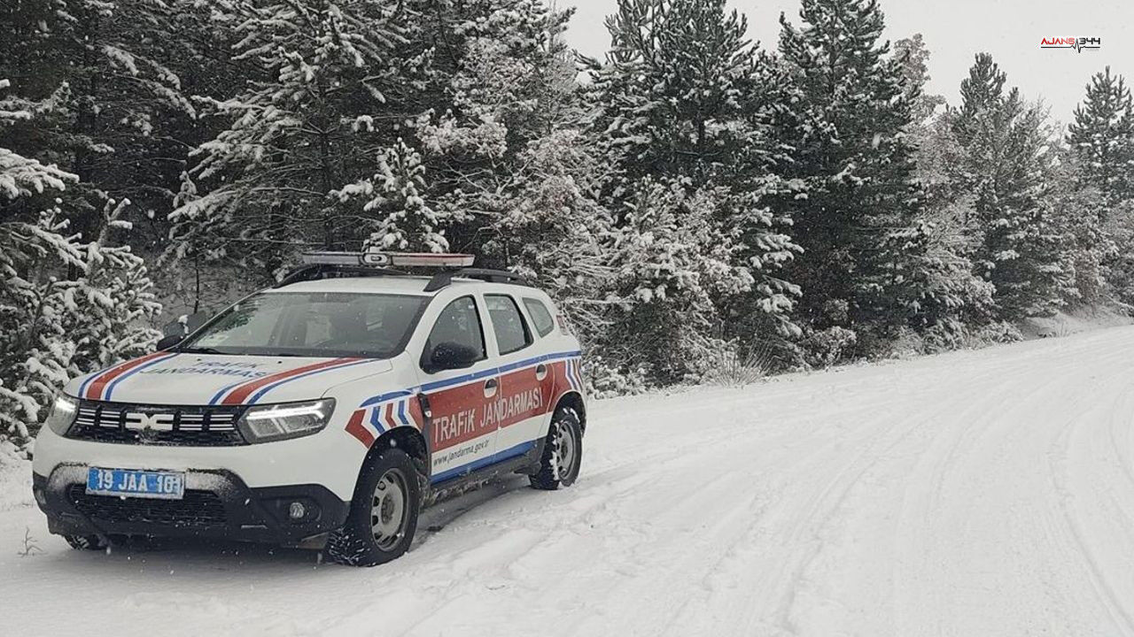 Kar Ve Buzlanmaya Karşı Jandarma Ekipleri Sahada