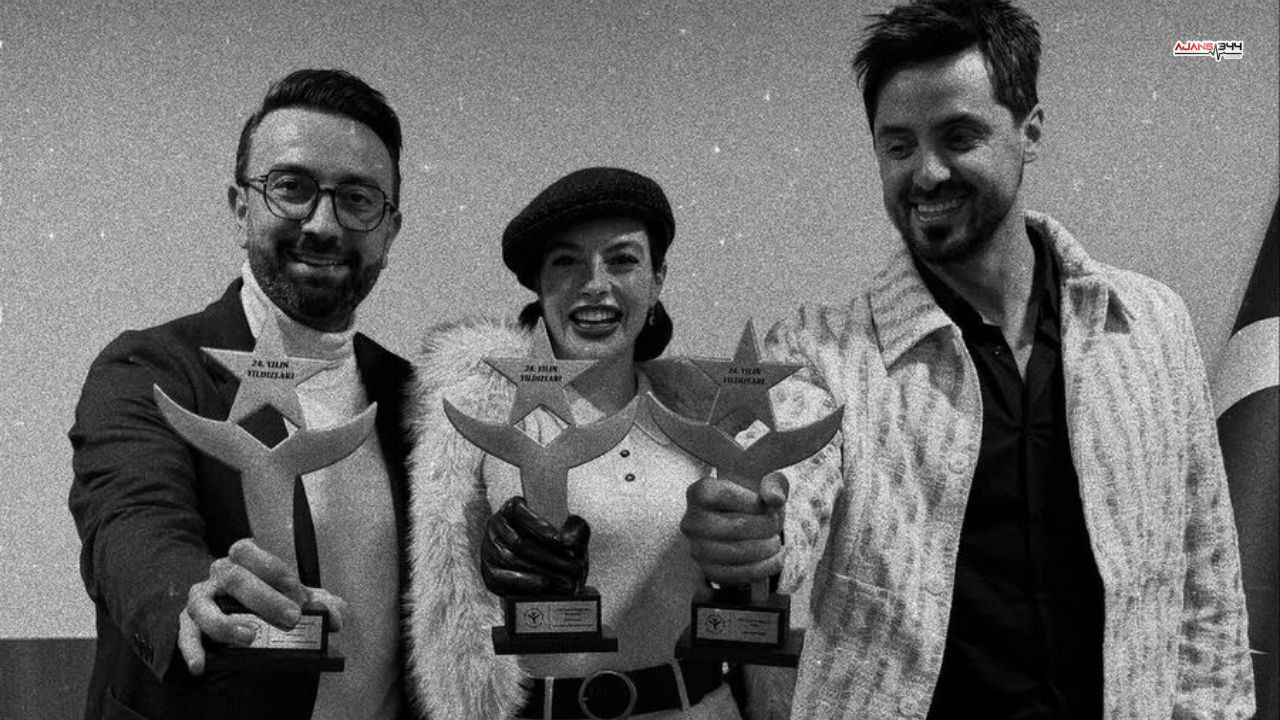 Melis Sezen Ajasn344