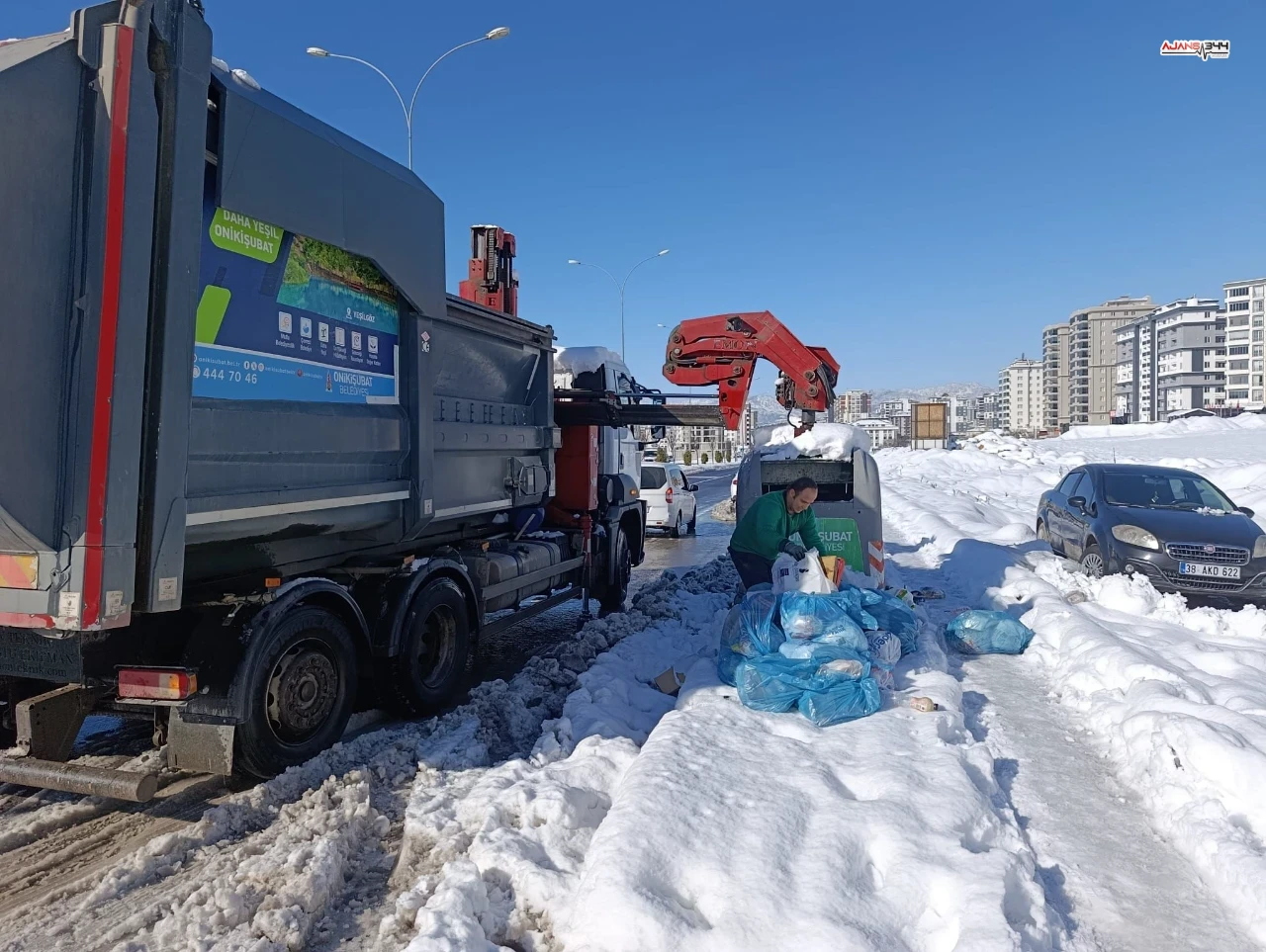 Onikişubat’ta Kar Nöbeti Belediye Ekipleri Gecesini Gündüzüne Kattı (8)