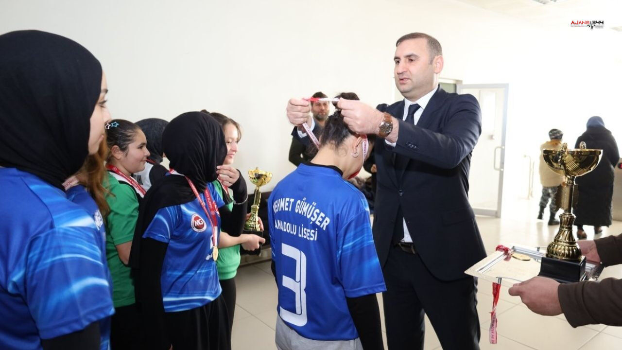 Tenis Müsabakaları Tamamlandı Ajans344 (2)