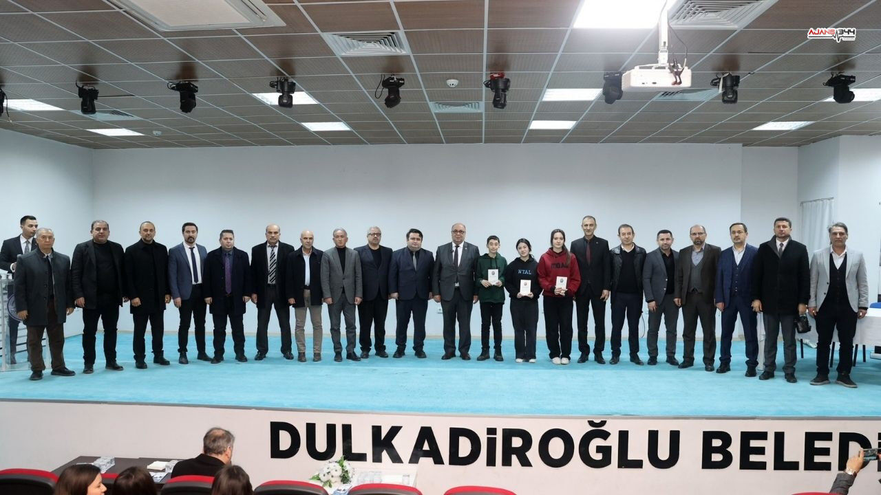 Eşi̇k Bilgi Yarışması İçin İmzalar Atıldı (2)