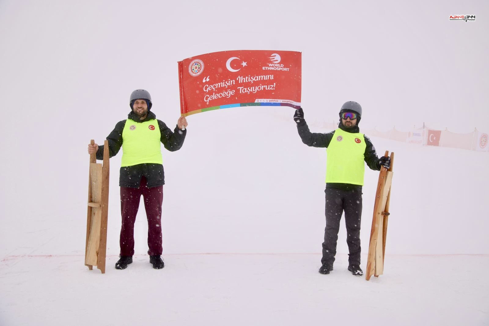 H Ao U H9 Pak A A Xu N Q