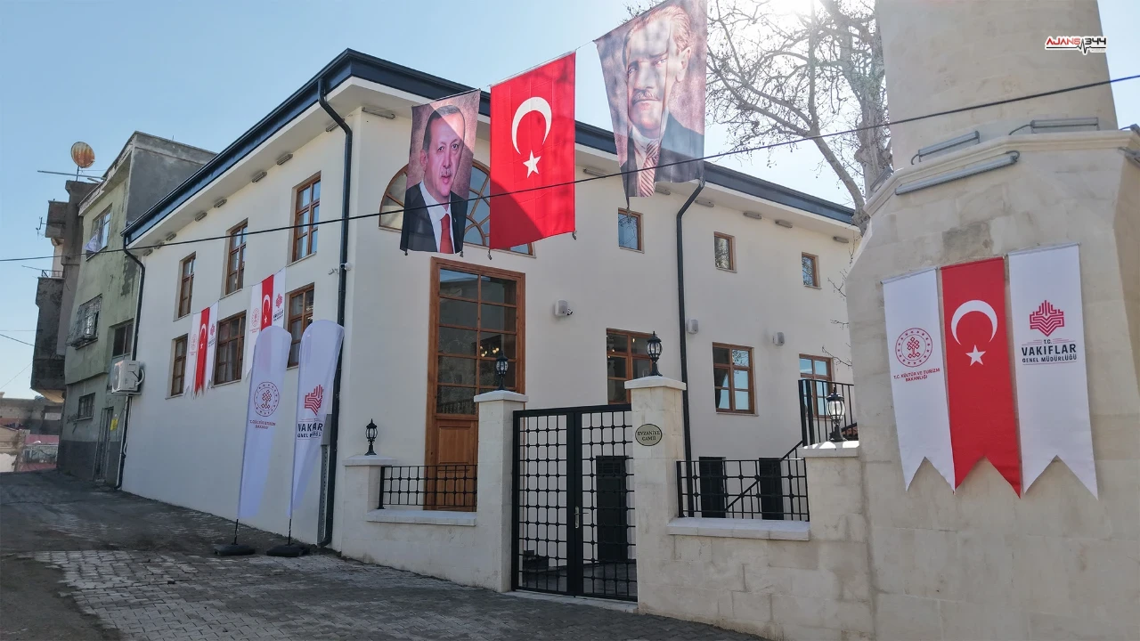 Kahramanmaraş’ta Restorasyonu Tamamlanan 5 Camii Daha Ibadete Açıldı (5)