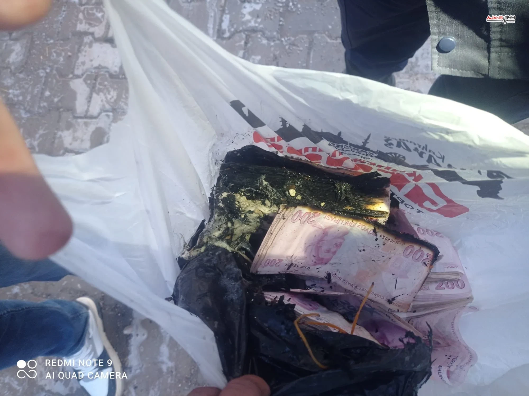 Kahramanmarasta Yanginda Ev Kul Oldu Ama Kuran I Kerim Yanmadi3