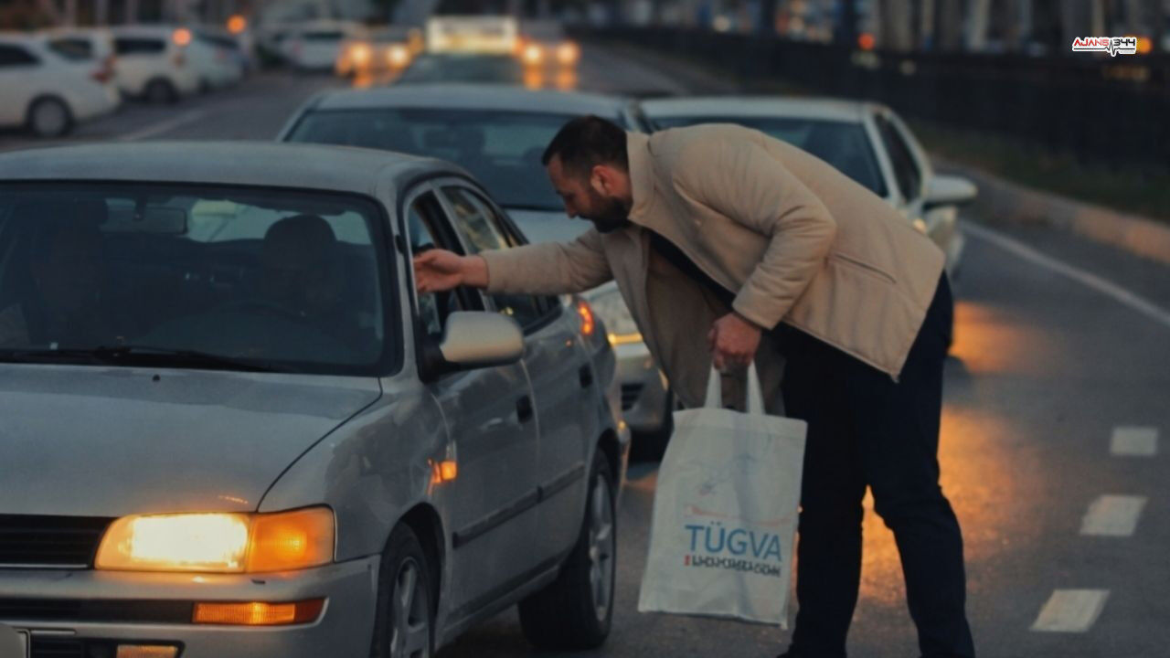 Tügva Kahramanmaraş'tan Trafikte İftara Dakikalar Kala Anlamlı Destek (3)