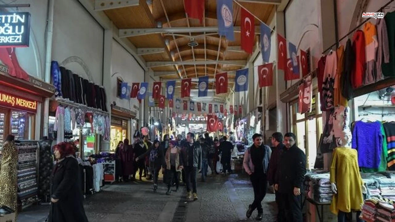 Tarihi Kapali Carsi 12 Subata Hazir H26203 83C50