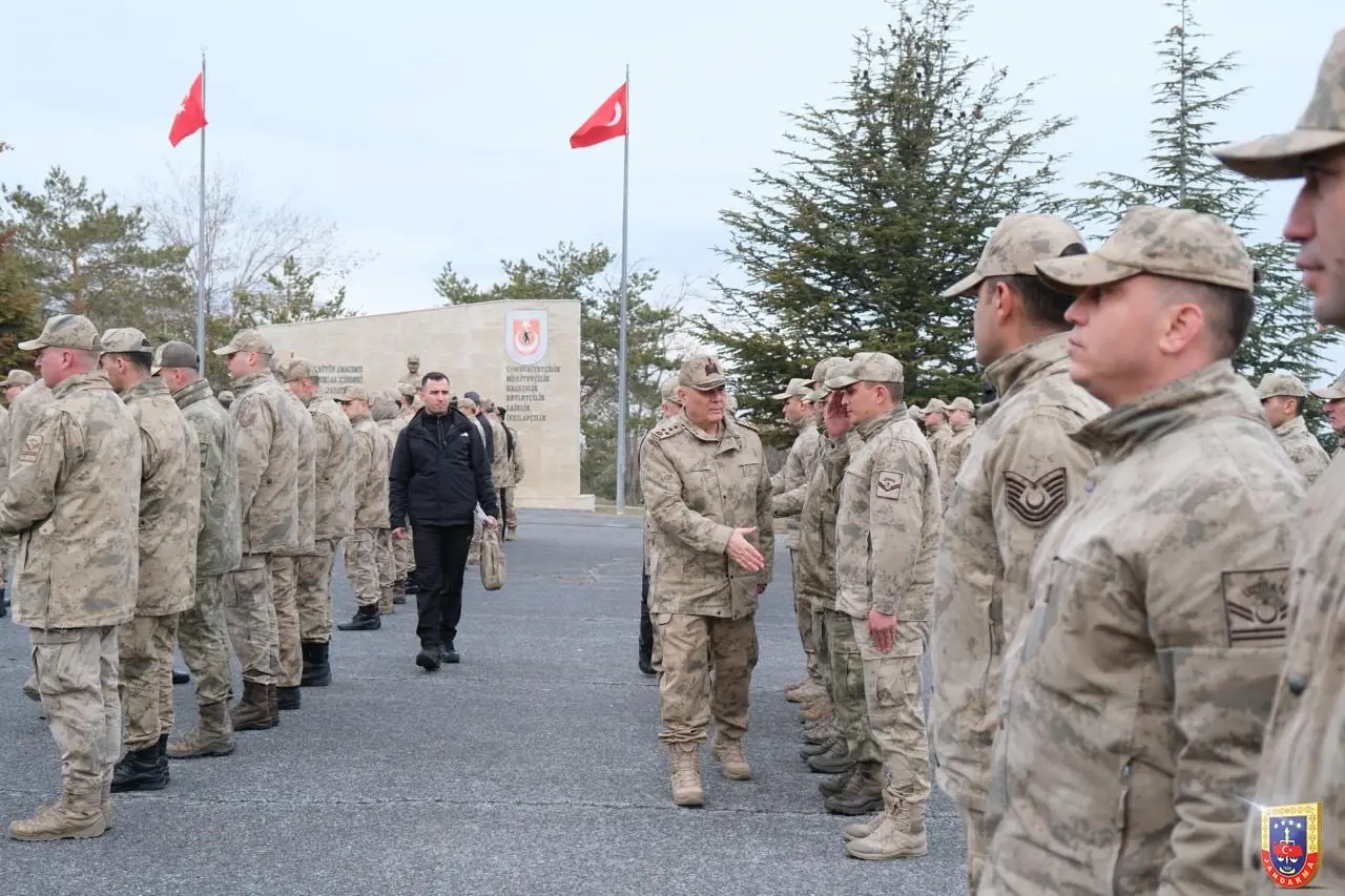 Bakan Çiftçi’den Sınırda Bayram Ziyareti 1