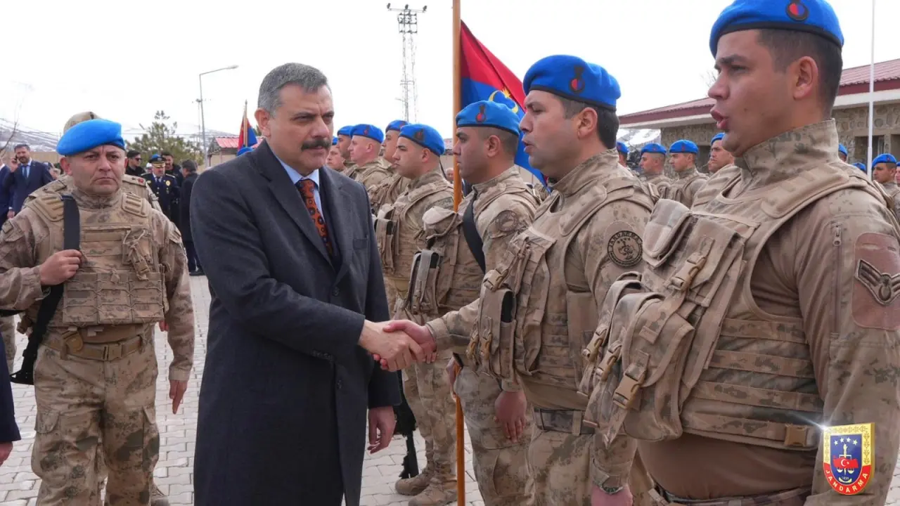 Bakan Çiftçi’den Sınırda Bayram Ziyareti 2