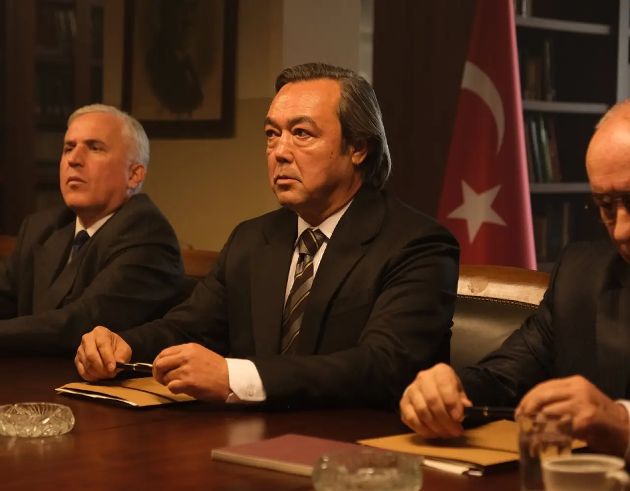 ÇATLI Avrupa Vizyonu Öncesi Yeni Klip Paylaşıldı 3