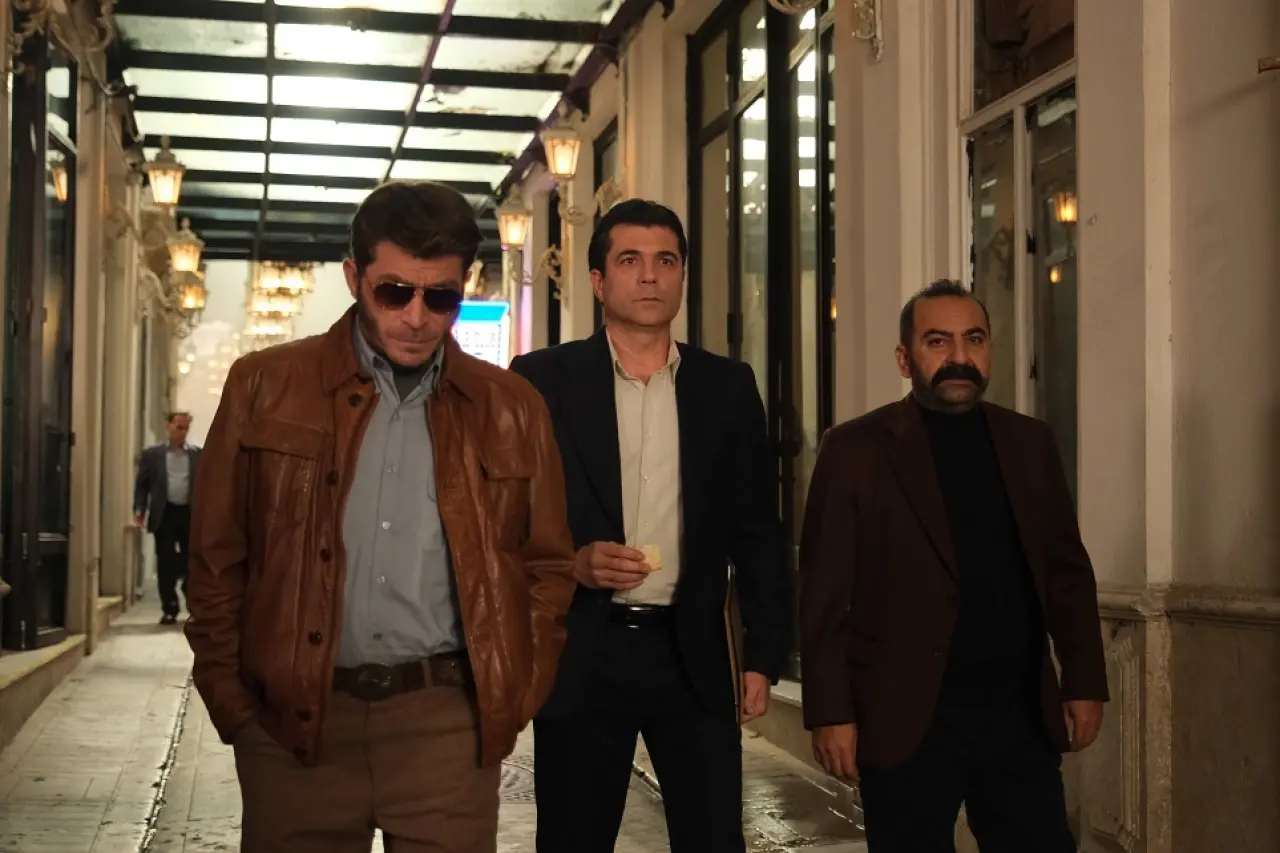 ÇATLI Avrupa Vizyonu Öncesi Yeni Klip Paylaşıldı 7