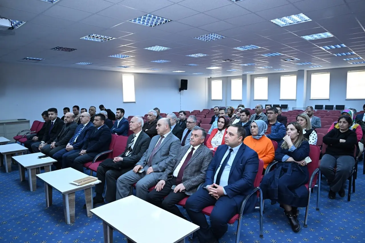 KSÜ Rektörü Ak’tan Afşin’de Eğitim ve İftar Buluşması 3