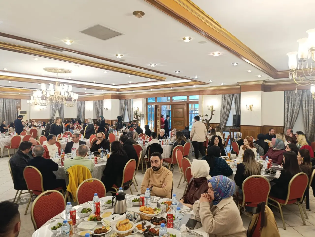 Sular Akademi Ailesi İftar Sofrasında Buluştu 10