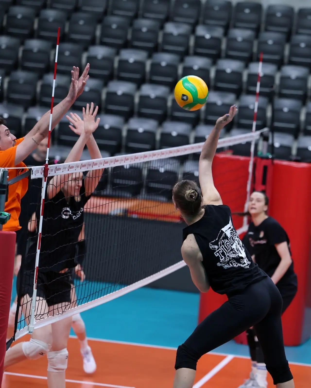 Yarı Final Heyecanı Başlıyor: Dev Mücadele Sahne Alıyor 6