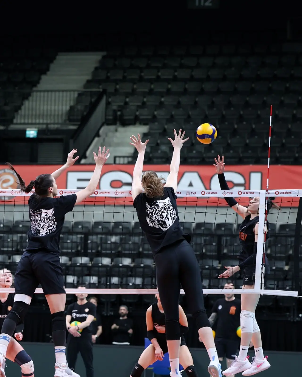 Yarı Final Heyecanı Başlıyor: Dev Mücadele Sahne Alıyor 3