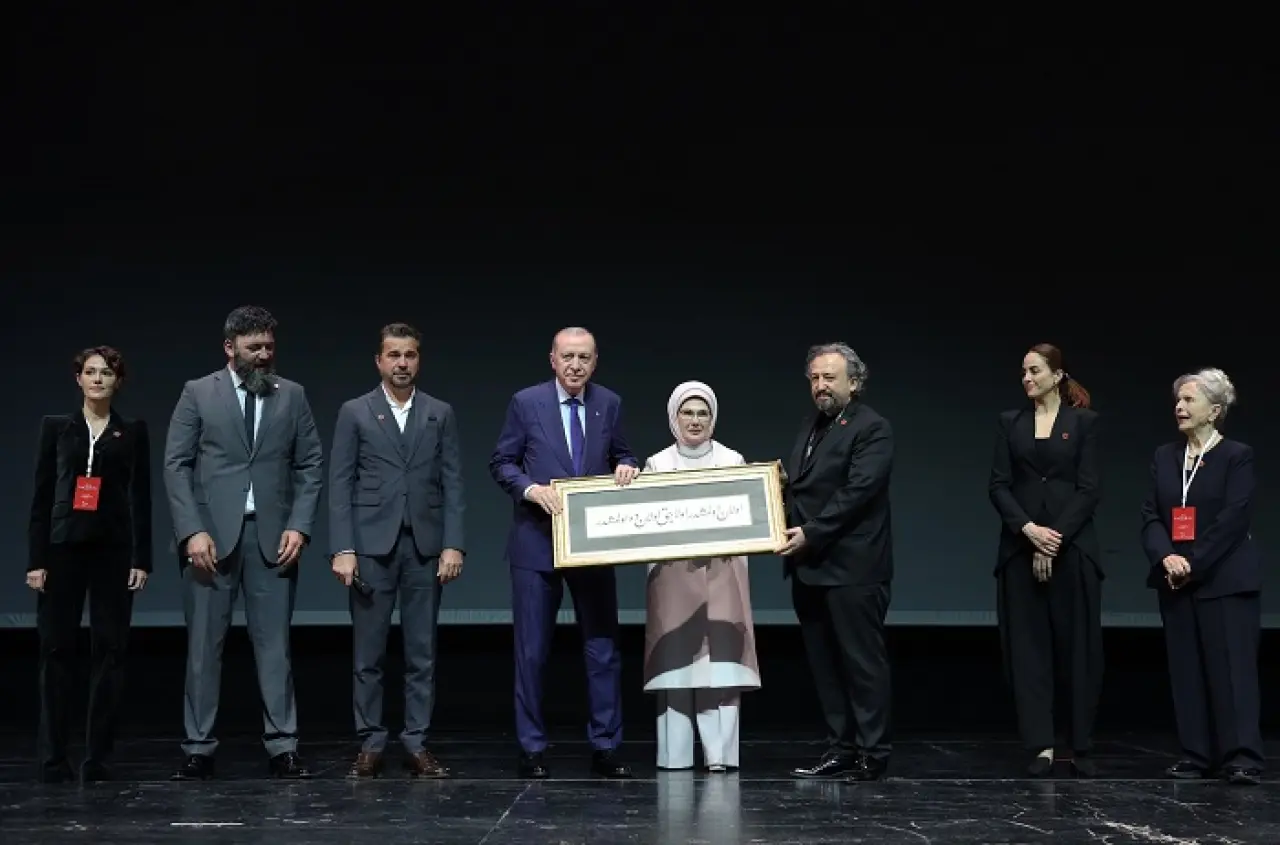 Cumhurbaşkanı Erdoğan, “Bir Adam Yaratmak” Filminin Galasına Katıldı 7