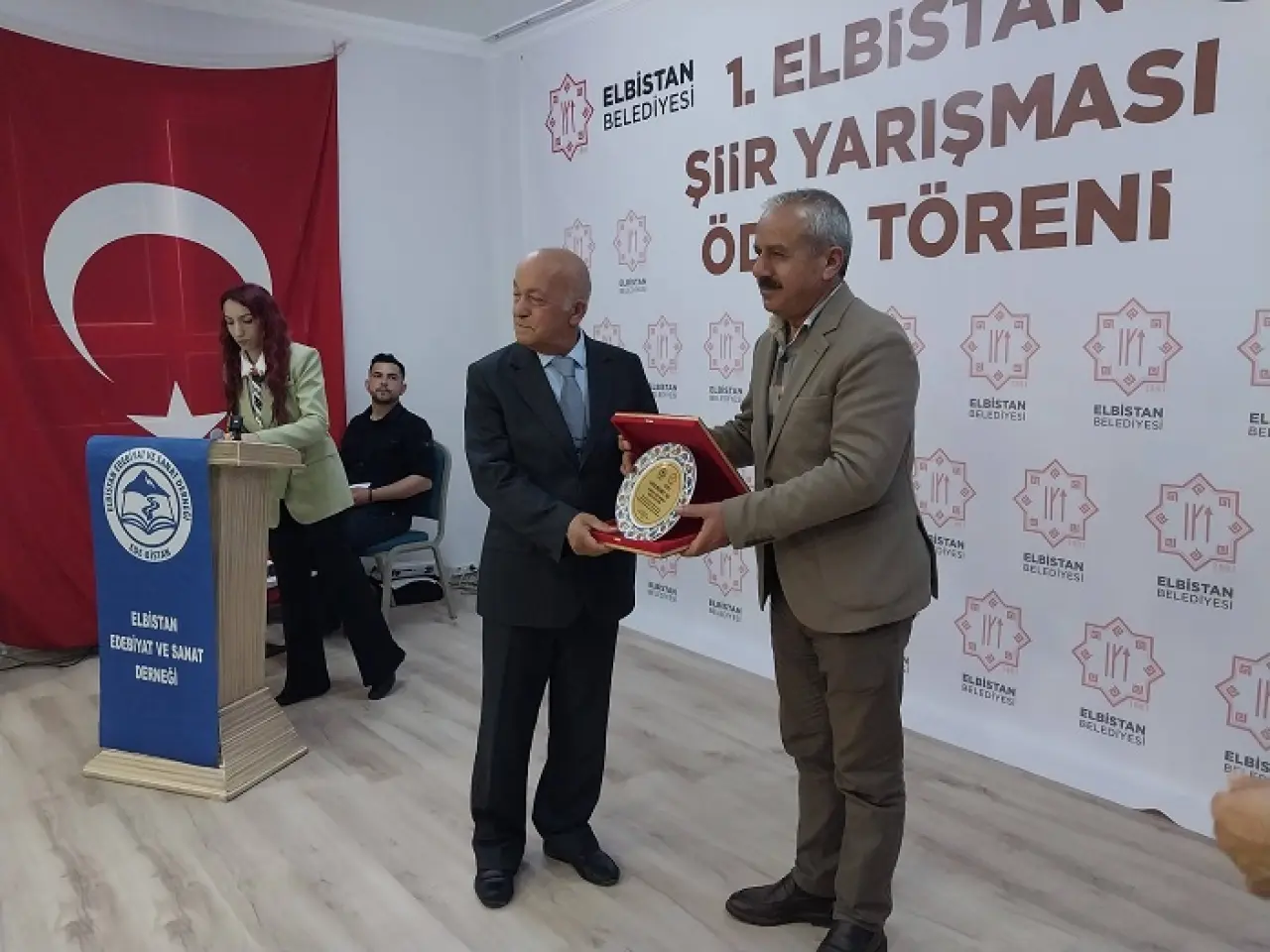 Elbistan'da 1. Şiir Yarışması Ödülleri Dağıtıldı 3