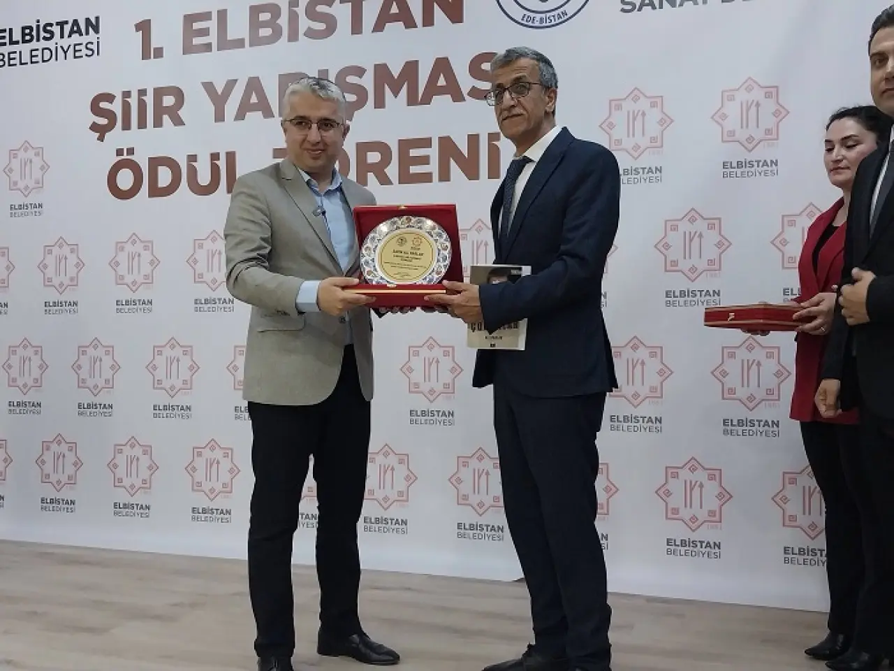 Elbistan'da 1. Şiir Yarışması Ödülleri Dağıtıldı 4