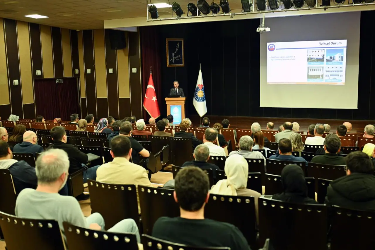 Fakültede Akademik Kurul Toplantısı Yapıldı 10