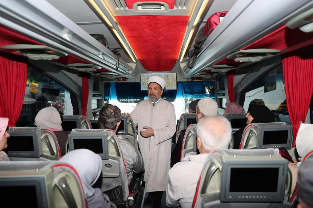 Hac Yolculuğunun İlk Kafilesi Dualarla Uğurlandı 4