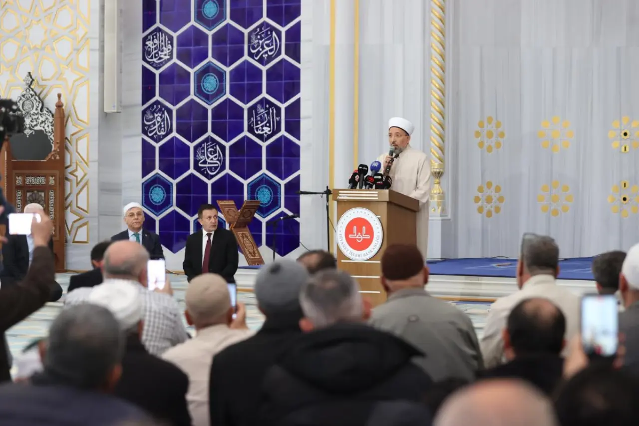 Hac Yolculuğunun İlk Kafilesi Dualarla Uğurlandı 10