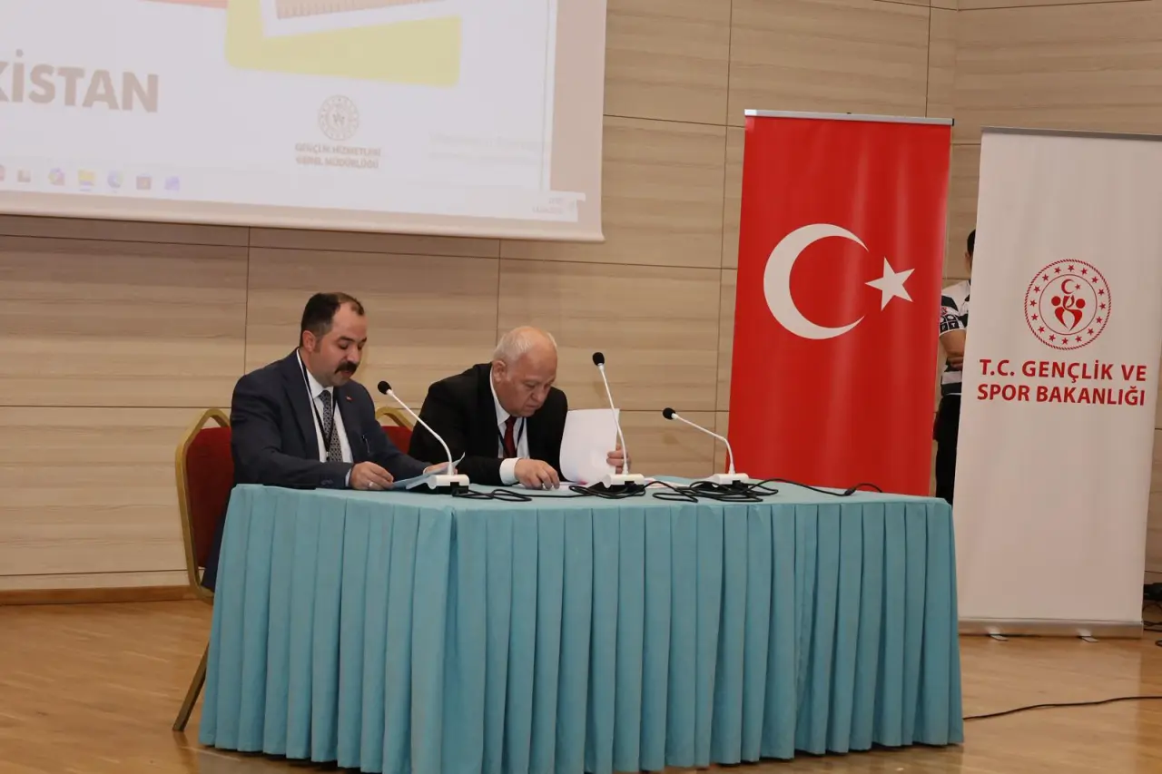 İki Ülke Gençleri Aynı Projede Bir Araya Geldi 10