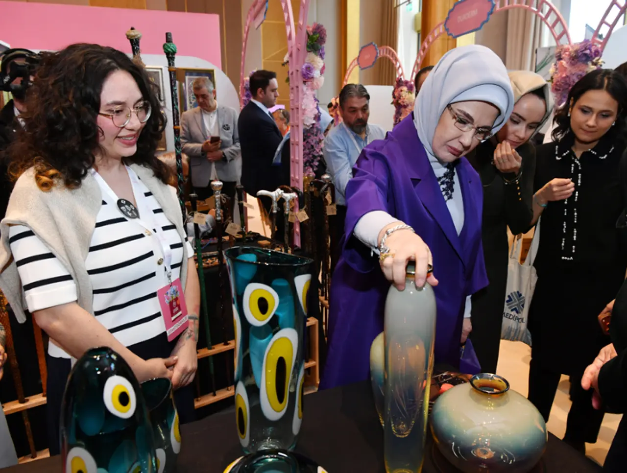 İyiliğin Cemresi Düştü: Emine Erdoğan Cemre Çarşısı’nı Açtı 12