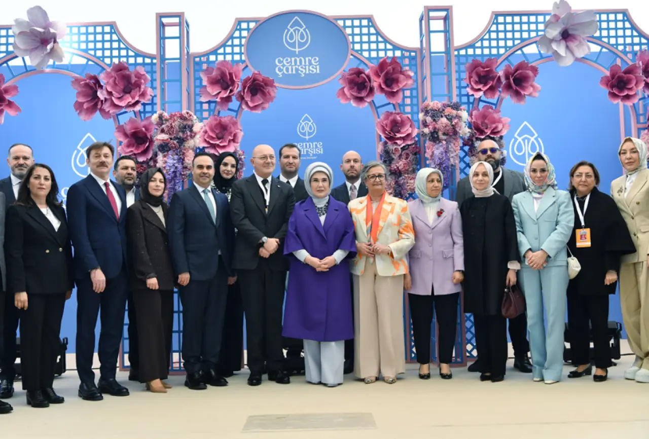 İyiliğin Cemresi Düştü: Emine Erdoğan Cemre Çarşısı’nı Açtı 9