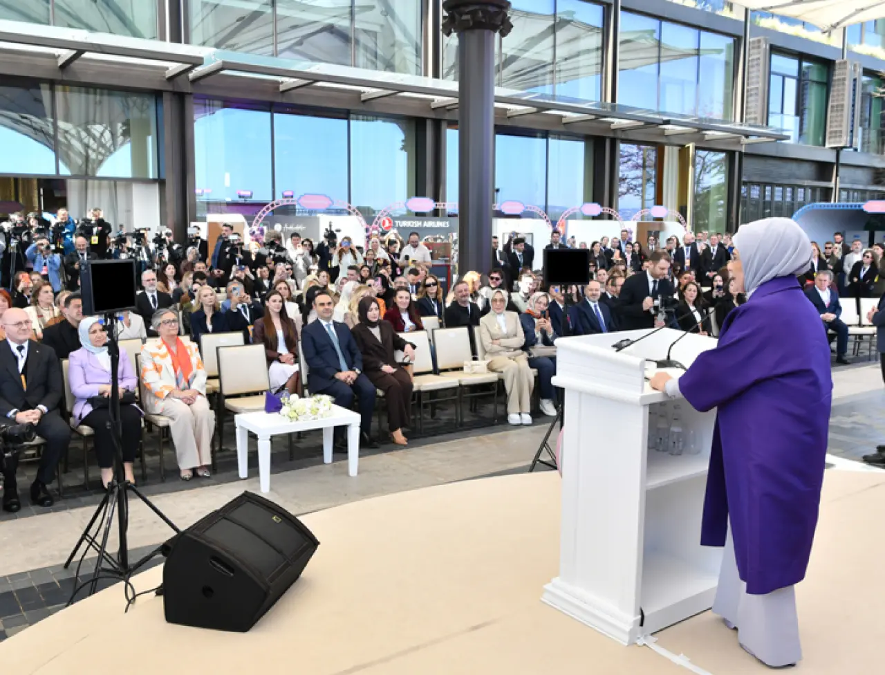 İyiliğin Cemresi Düştü: Emine Erdoğan Cemre Çarşısı’nı Açtı 14