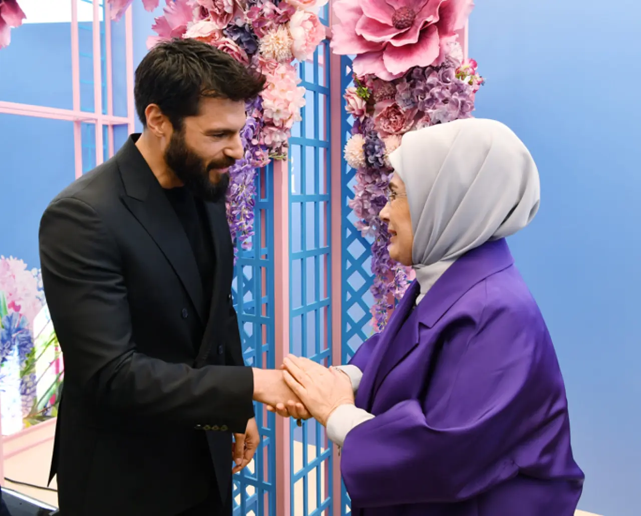 İyiliğin Cemresi Düştü: Emine Erdoğan Cemre Çarşısı’nı Açtı 8