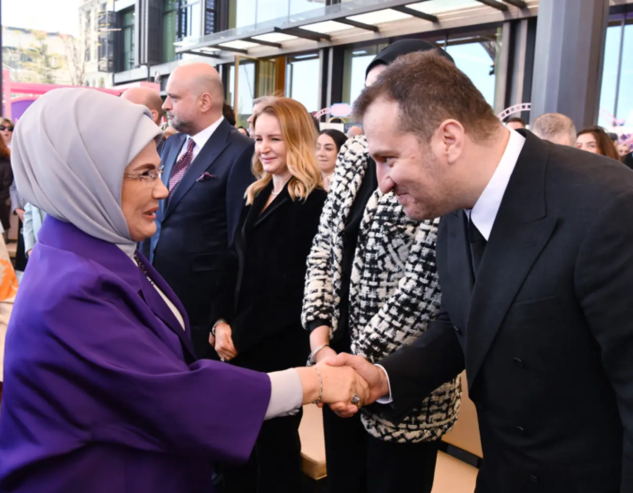 İyiliğin Cemresi Düştü: Emine Erdoğan Cemre Çarşısı’nı Açtı 16