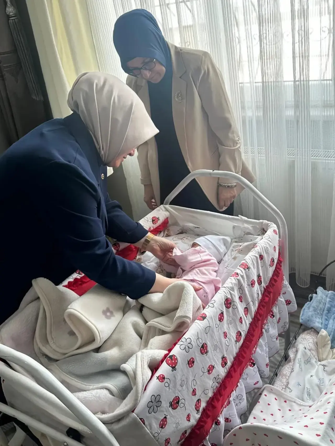 Milletvekili Köksal’dan Ailelere Anlamlı Ziyaret 7