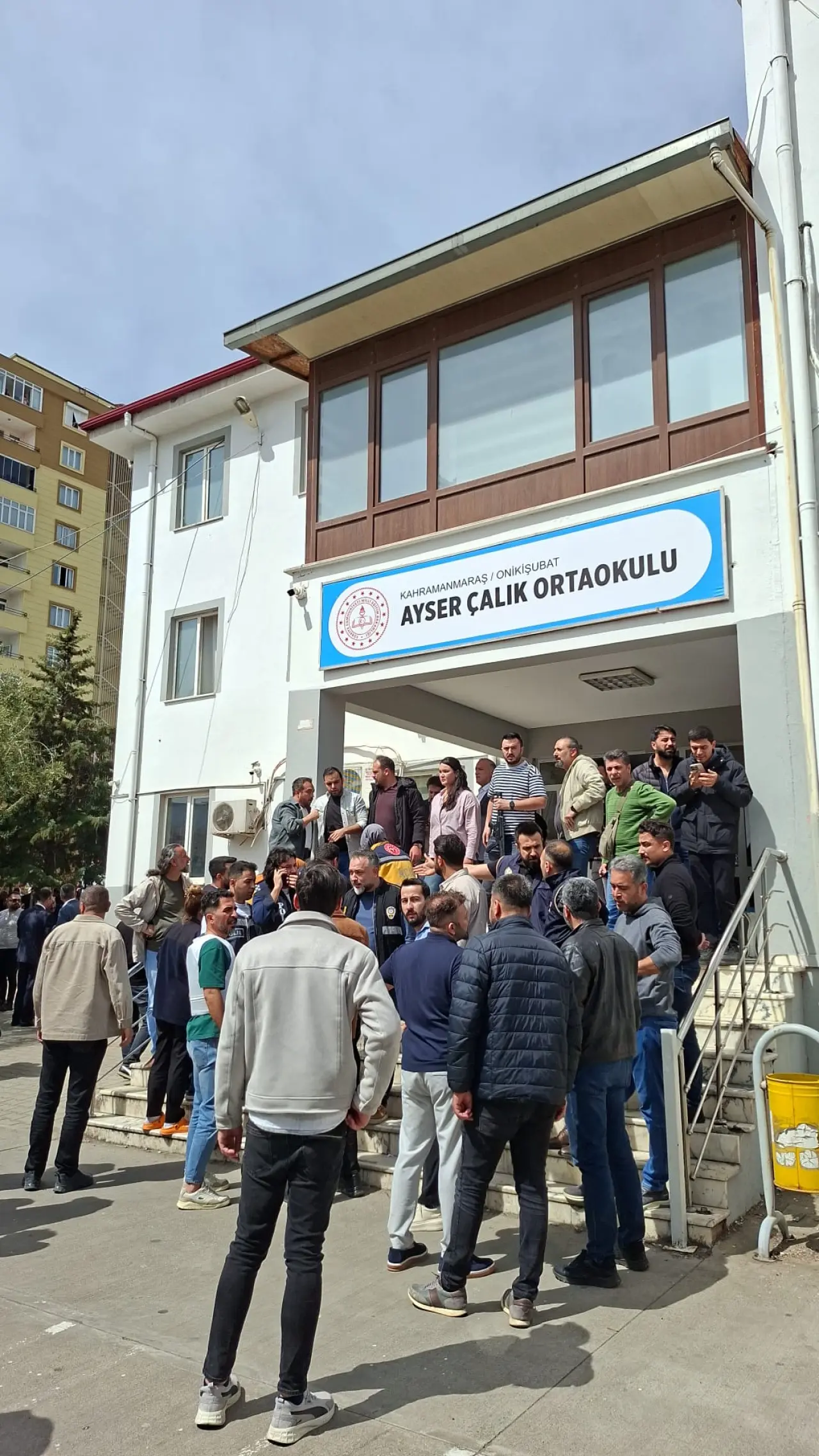 Okulda Dehşet: Şüphelilerden Biri Yakalandı 1