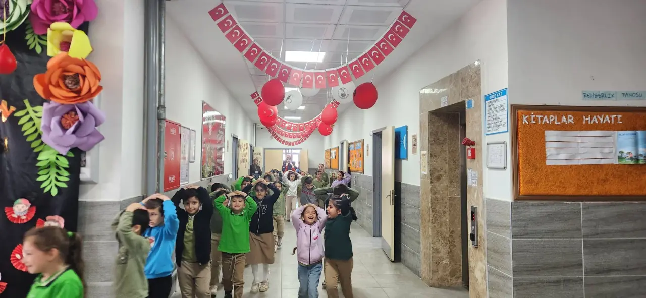 Okullarda Afet Bilinci Eğitimi ve Tatbikat Yapıldı 9